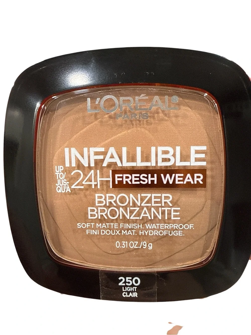 L'Oreal Soft Matte Bronzer - Light (250) - Brown Shade